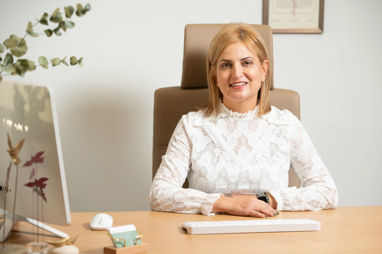 Μαρία Τακβοριάν στο γραφείο της